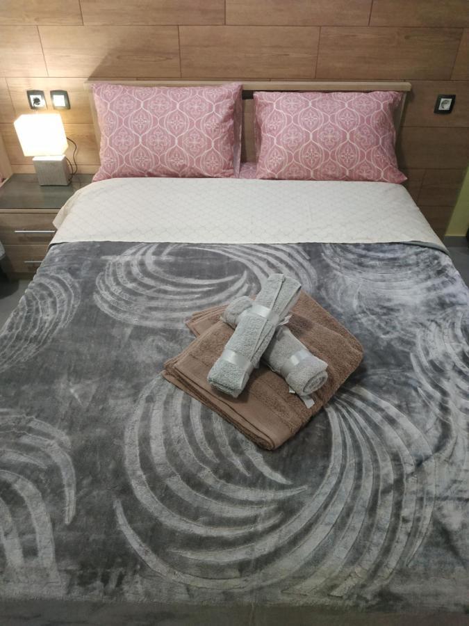 G M 1 Rooms Kentro In The Heart Of The City Larissa Exterior photo